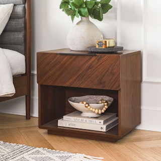 Nera Walnut 1-Drawer Nightstand