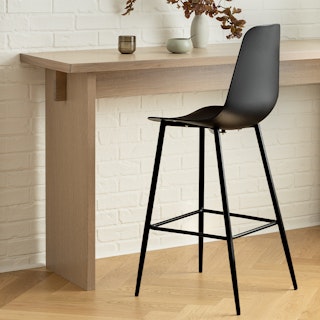 Svelti Pure Black Bar Stool