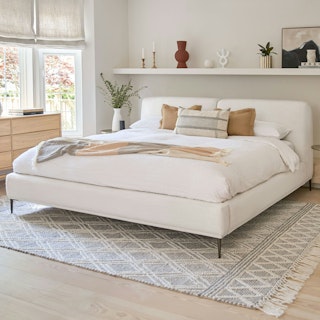 Abisko Quartz White King Bed